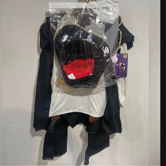 MEMBERS MARK kids Pirate Halloween costume with accessories size-various - Picture 4 of 7